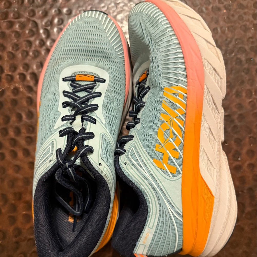 Hoka One One Bondi 7